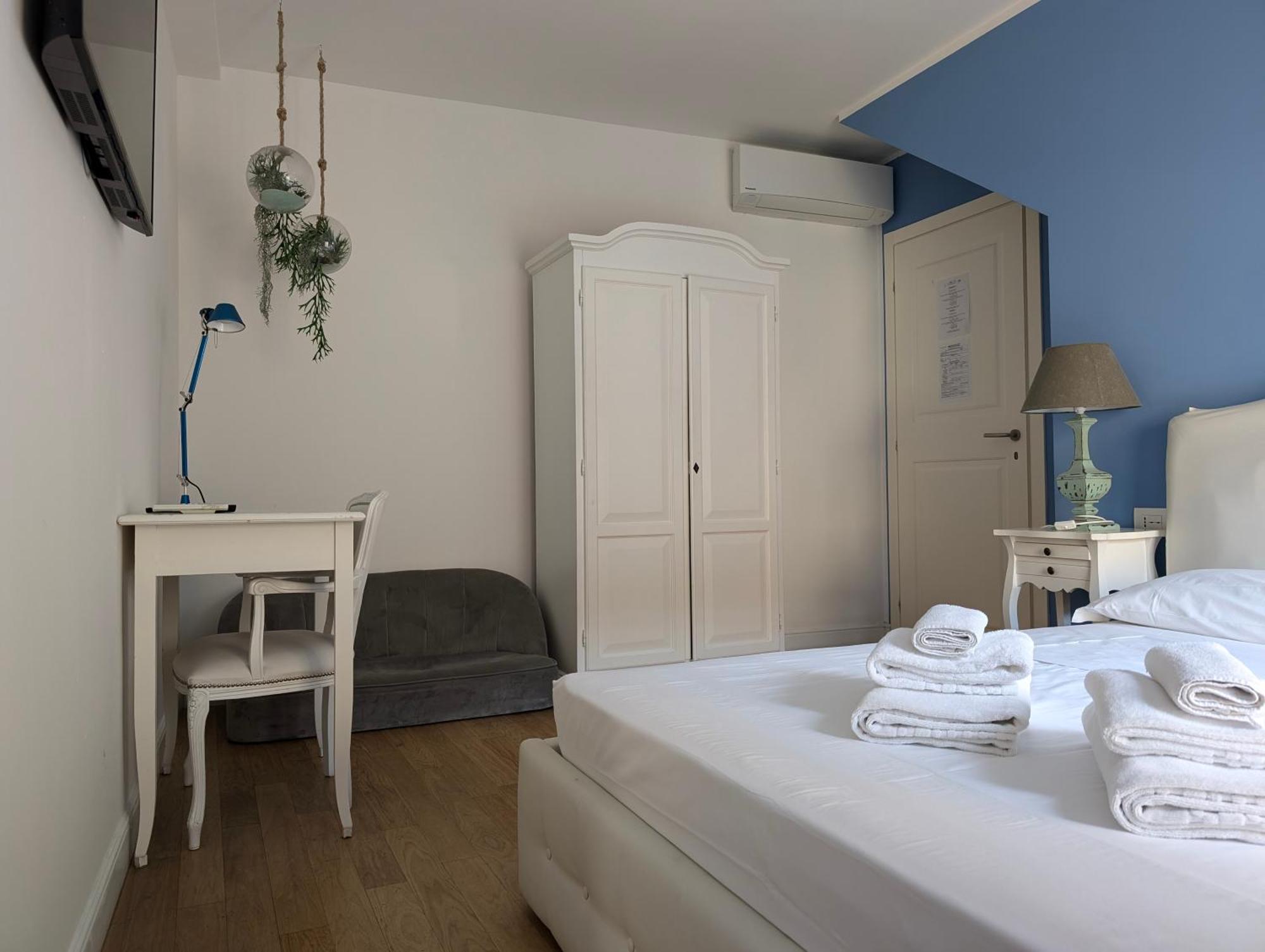 Cosmopolitan Central Rooms Bologna Exterior photo